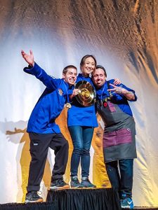 Gold Metal Plate Winner groupshot